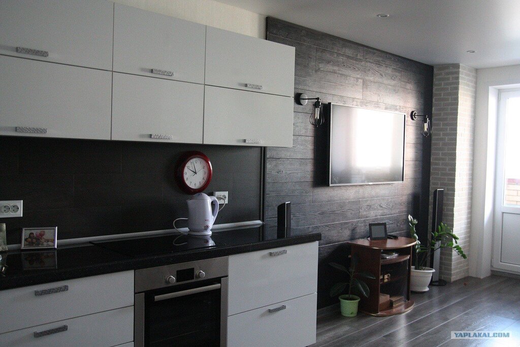 Laminate wall in the kitchen