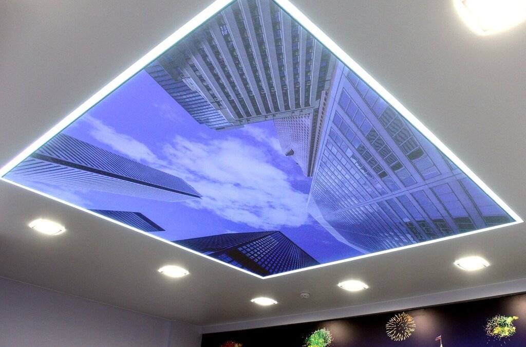 Светопрозрачное полотно натяжного потолка