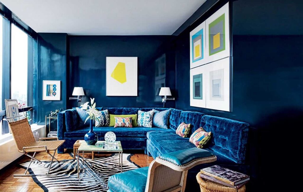 Dark blue color of the walls