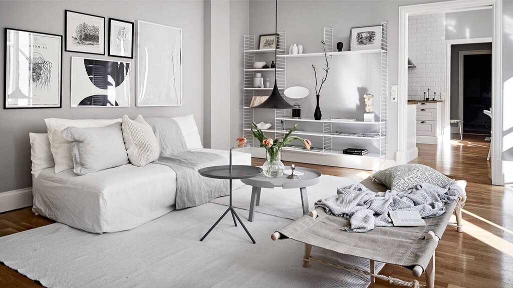 Warm gray color in the interior