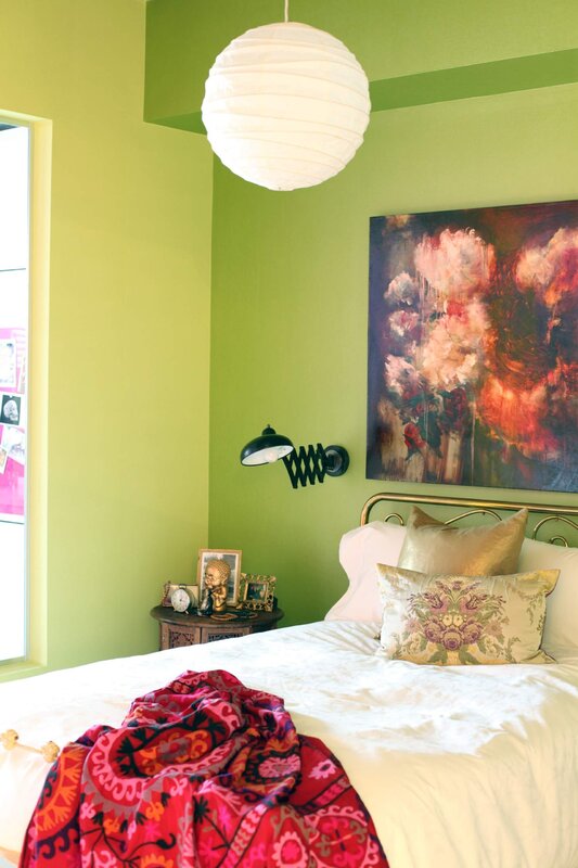 The color of the walls in the bedroom for painting