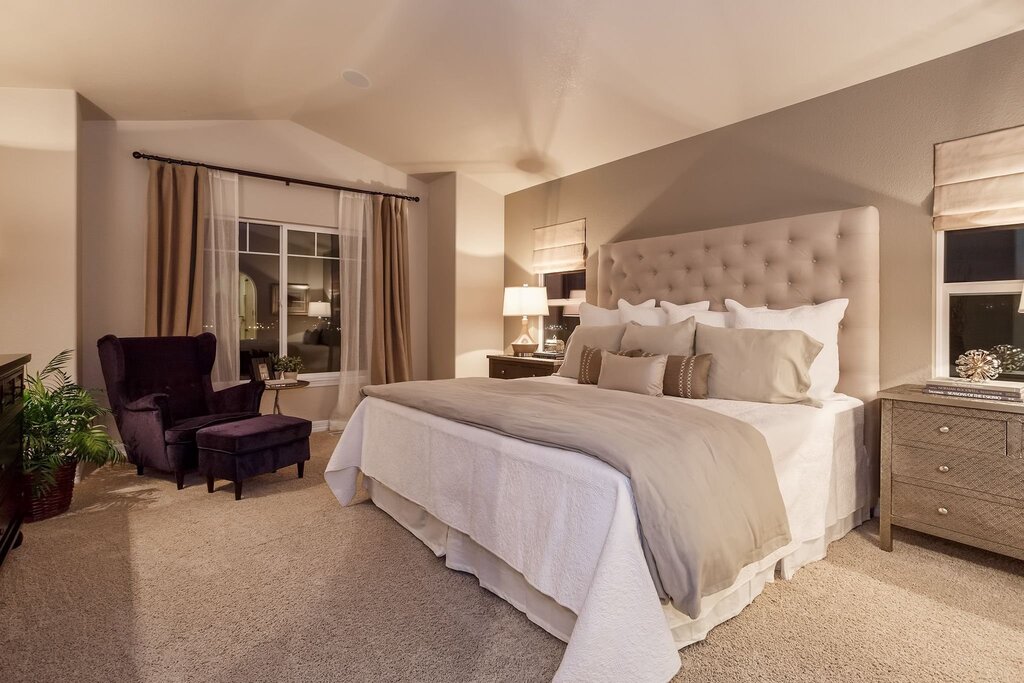 The color taupe in the bedroom interior