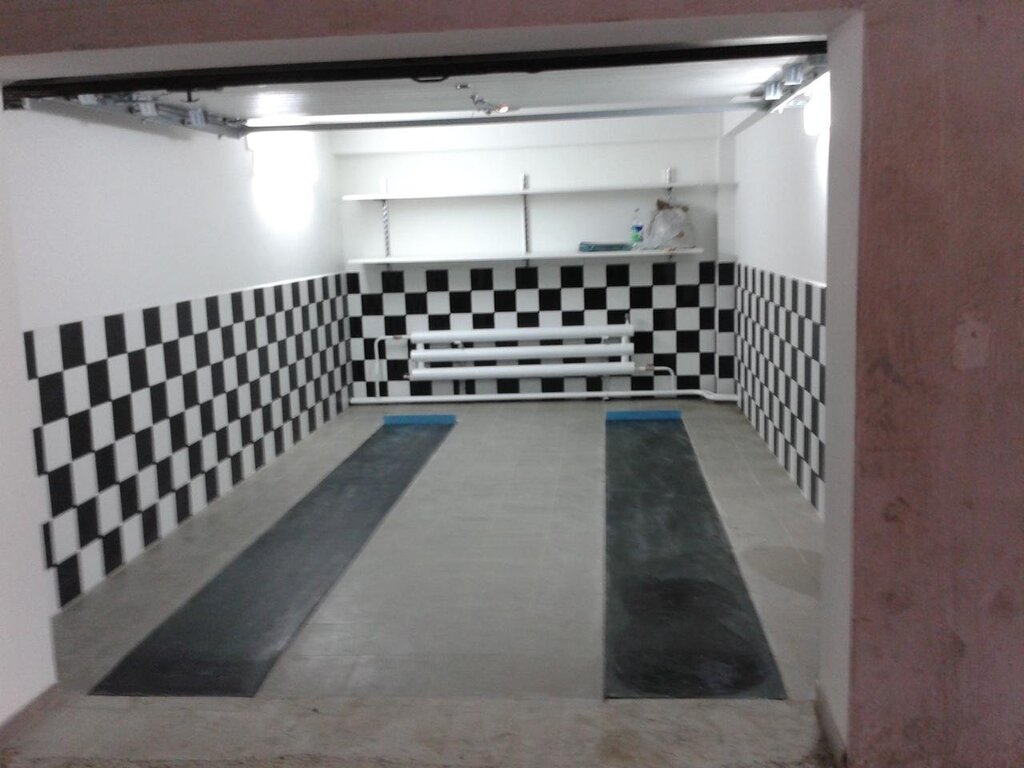 Tiling the garage floor