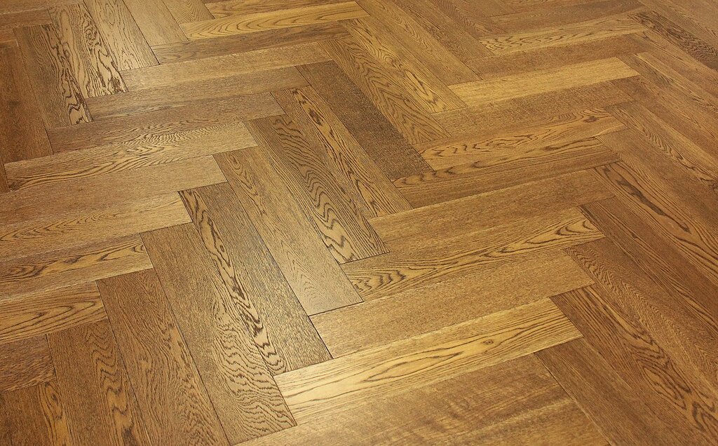 Laying herringbone parquet