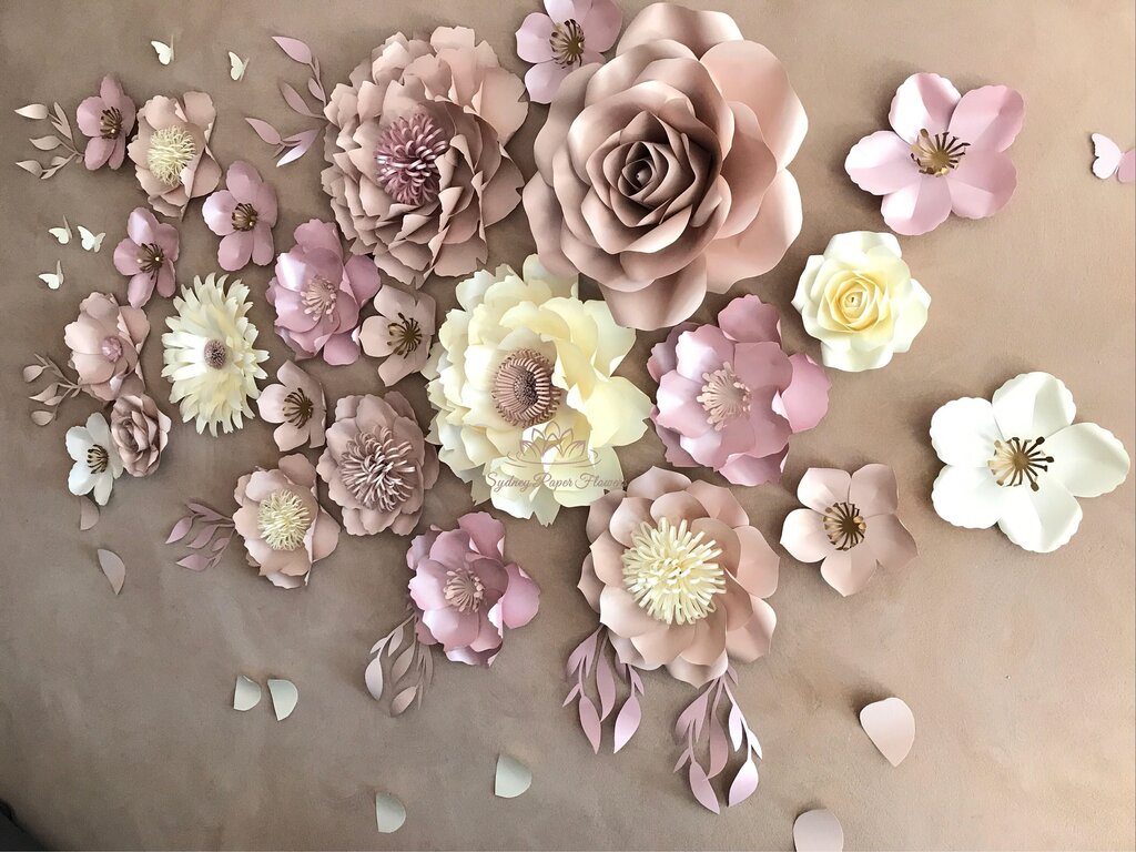Украшение стен цветами из фоамирана