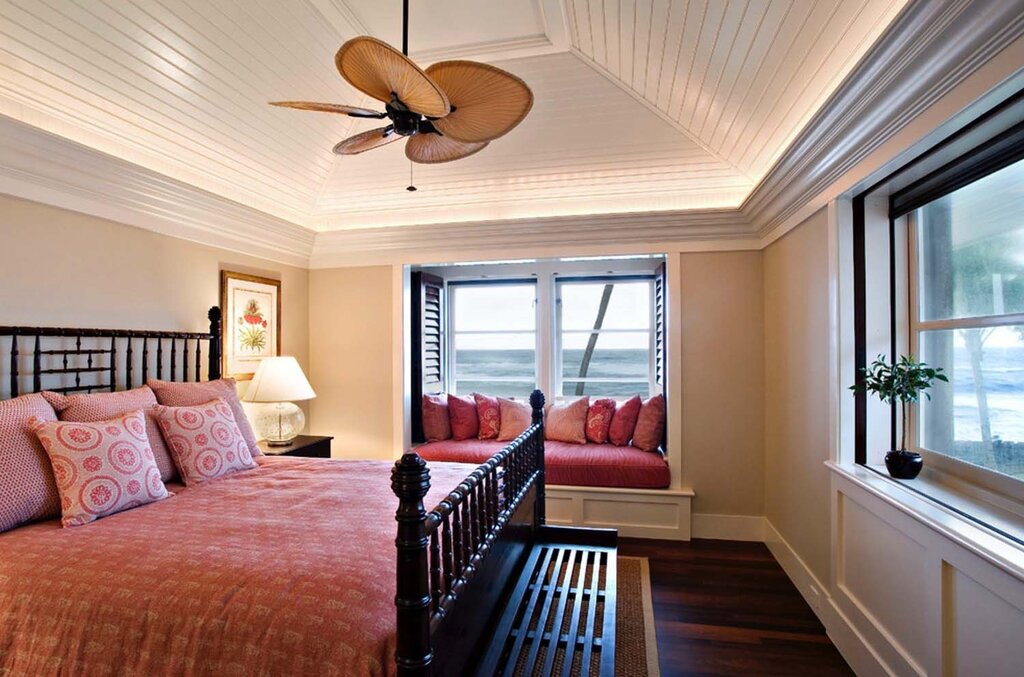 Paneling and stretch ceiling