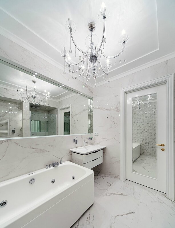 Ванная комната в белом стиле