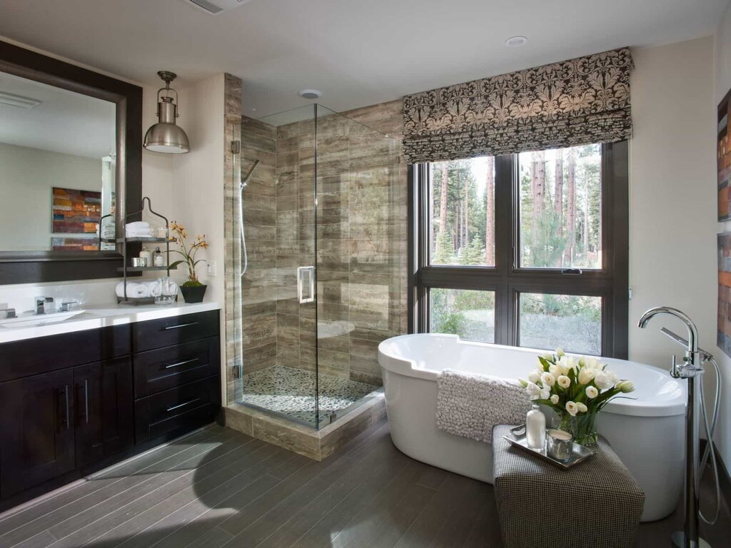 A bathroom by the window in the cottage