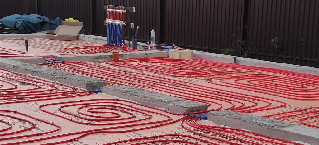 Water underfloor heating turnkey