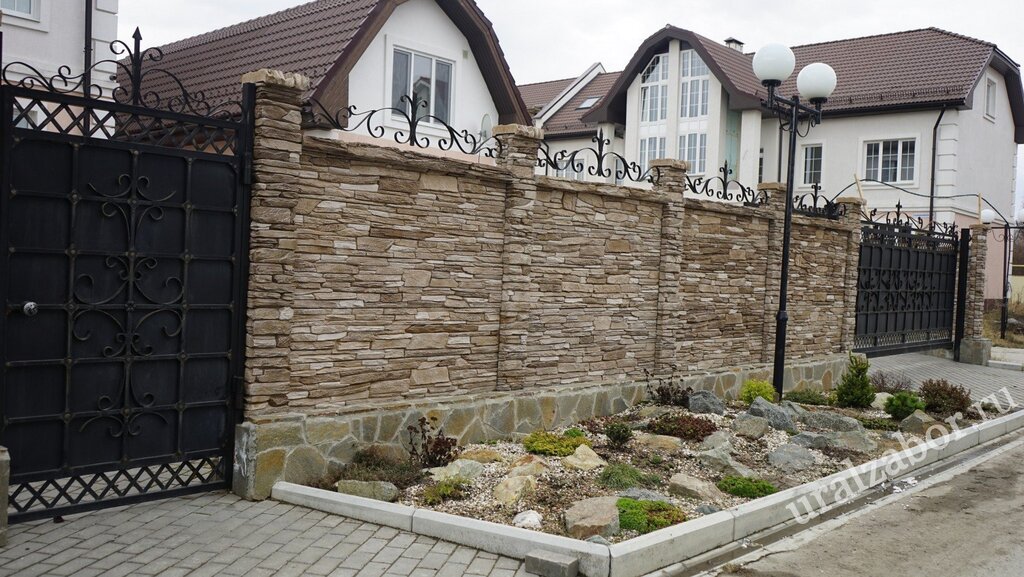 Fence made of artificial stone