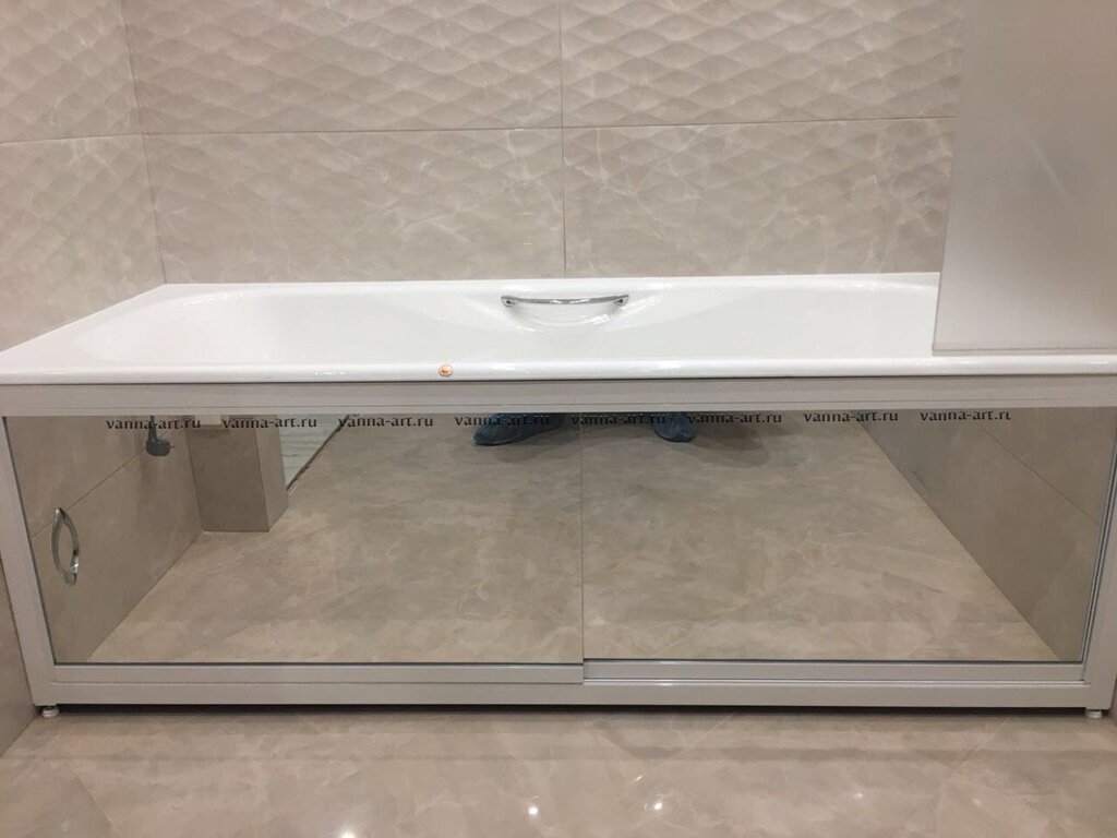 Зеркальный экран под ванну