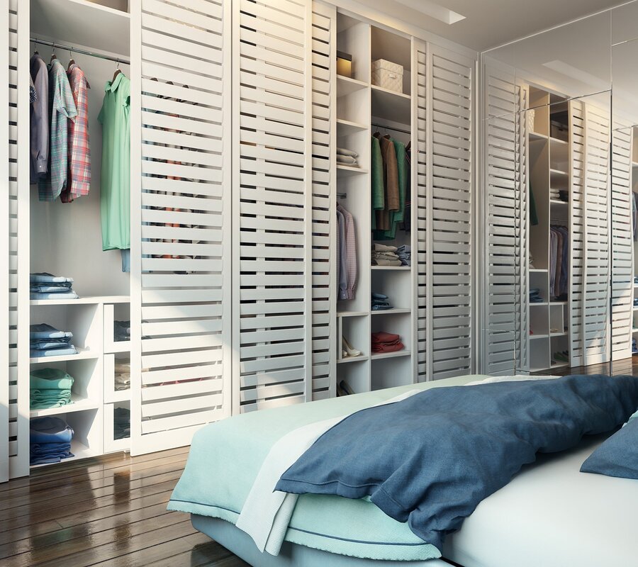 Louvered sliding doors for the wardrobe